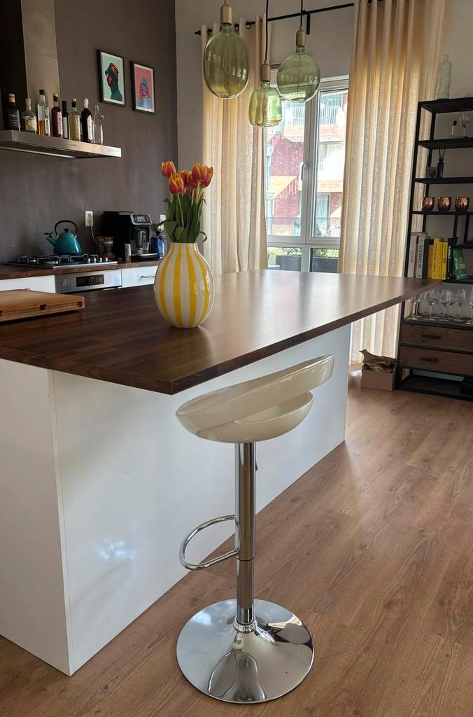 5 witte barkrukken van Leen Bakker - ook los te koop!, Huis en Inrichting, Barkrukken, Gebruikt, 60 tot 90 cm, Kunststof, 5 krukken of meer