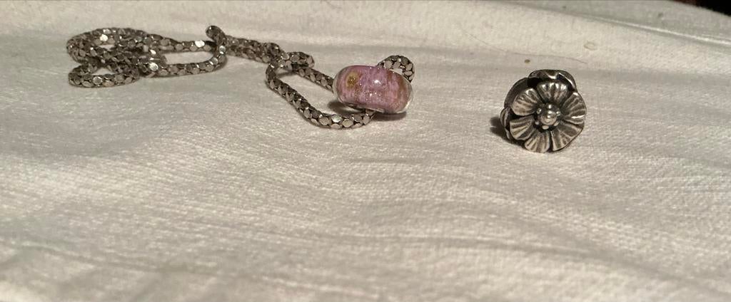 Trollbeads roze kraal en zilveren bedel wijsheid, Glas of Kristal, Ophalen of Verzenden, Zo goed als nieuw, Trollbeads