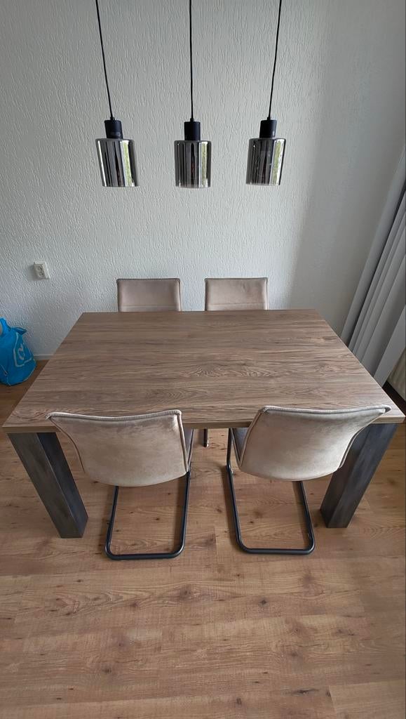 Eettafel met 4 stoelen, Huis en Inrichting, Ophalen of Verzenden, Gebruikt, Rechthoekig, 50 tot 100 cm