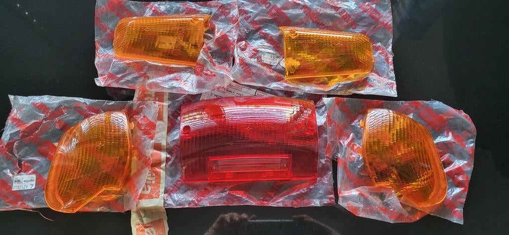 Nieuwe originele knipperlichten en achterlicht Aprilia Amico, Ophalen of Verzenden, Nieuw, Overige typen, Aprilia