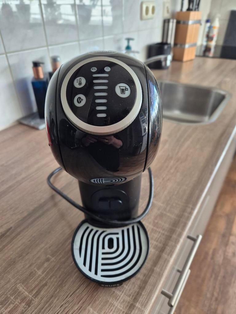 Krups Dolce Gusto Genio S Basic Koffiecupmachine Zwart, Gebruikt, Koffiemachine, Ophalen of Verzenden, 2 tot 4 kopjes