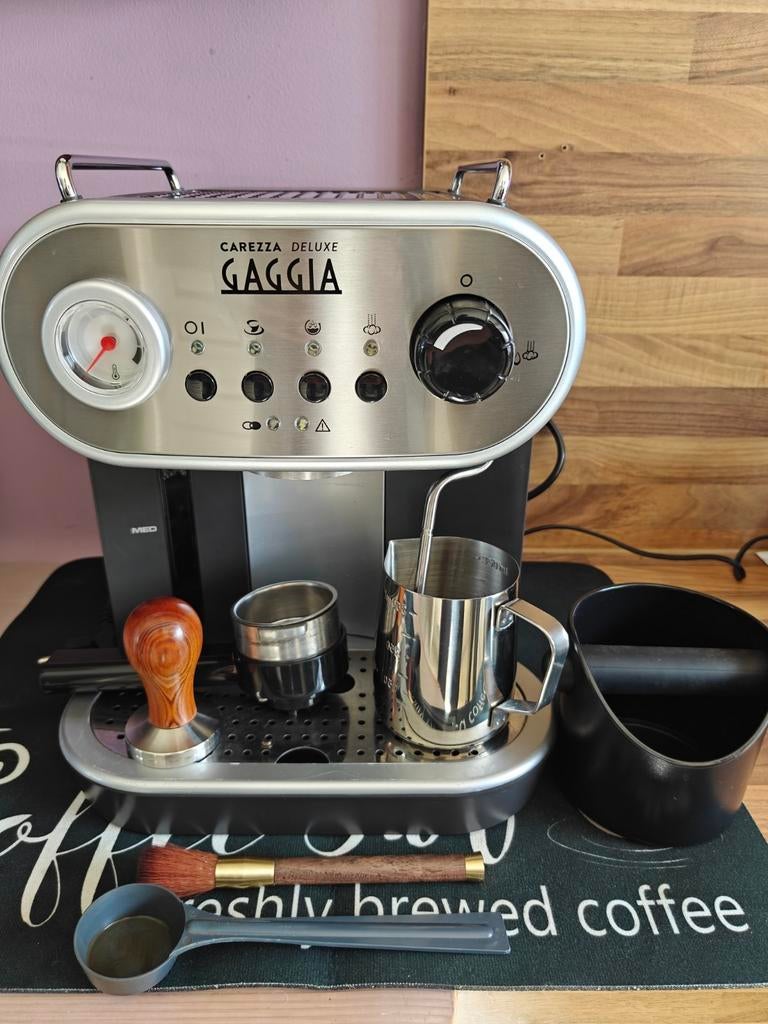 Gaggia Carezza Deluxe Espressomachine Barista Set Compleet, Witgoed en Apparatuur, Koffiezetapparaten, Gemalen koffie, Koffiebonen