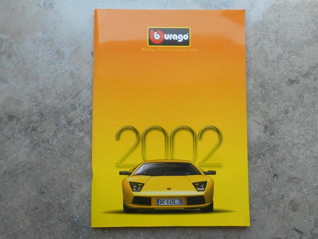Bburago 2002 catalogus - groot - 98 blz., Onbekend, Ophalen of Verzenden, Zo goed als nieuw, Catalogus