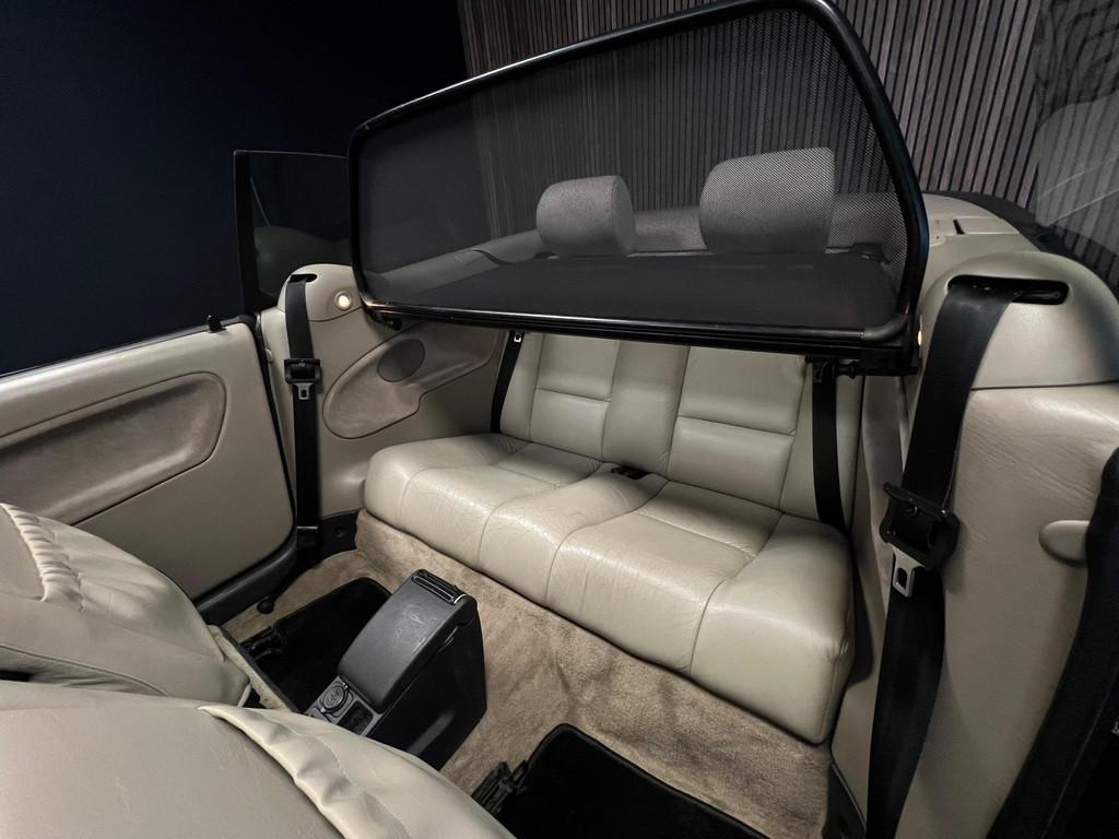 Saab 900 Cabrio 2.3 S - AIRCO - ELEKTRISCHE RAMEN & SPIEGELS, Auto's, Saab, Gebruikt, 4 cilinders, 4 stoelen, Zwart