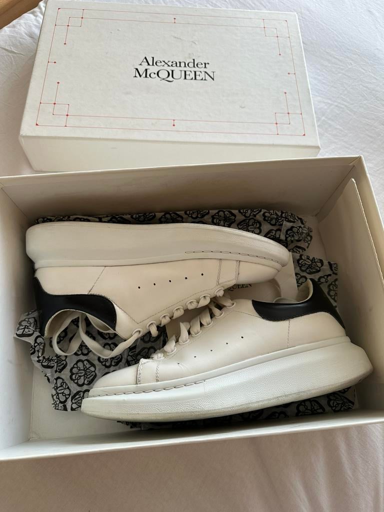 Alexander MC Queen schoenen wit/zwart, Wit, Ophalen of Verzenden, Sneakers of Gympen, Zo goed als nieuw