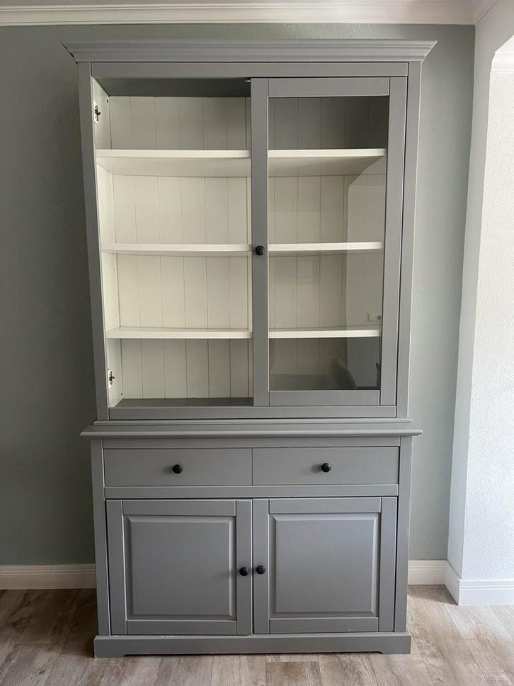 Gratis grijze buffetkast, Huis en Inrichting, Kasten | Buffetkasten, Zo goed als nieuw, 200 cm of meer, 25 tot 50 cm, Ophalen