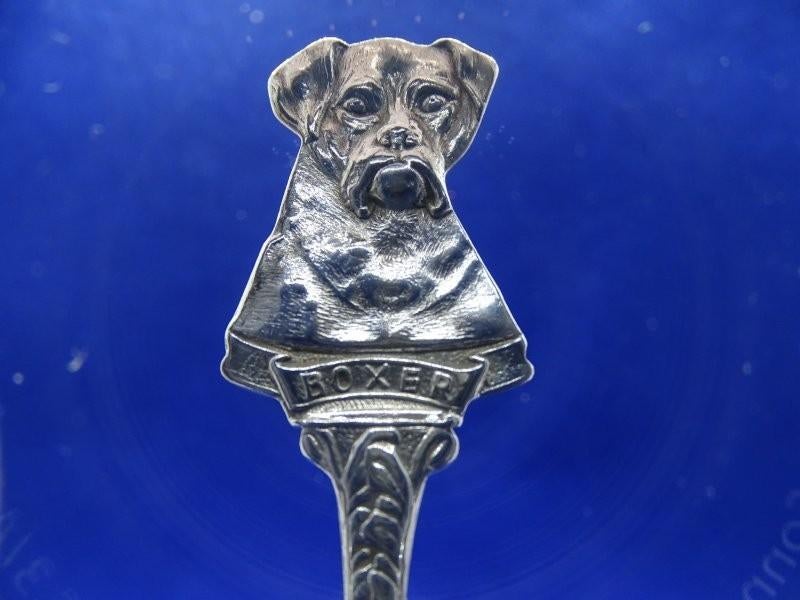 Lepeltje: Boxer hond, Verzenden