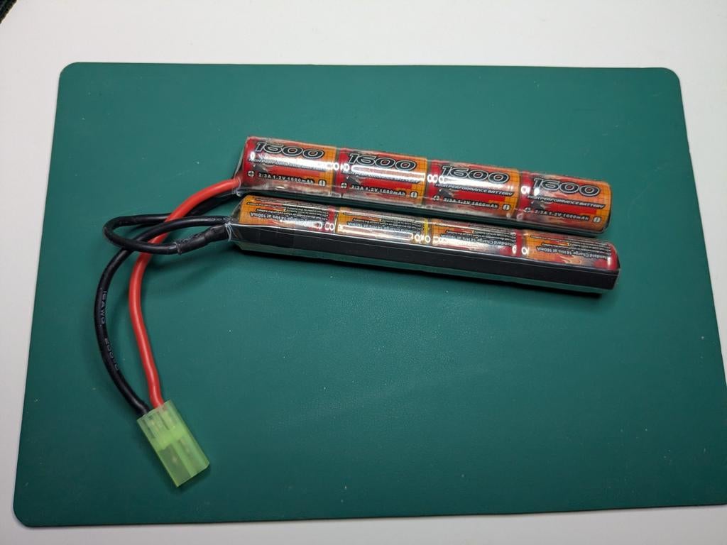 NiMH Batterij 9,6V 1600mAh Z.G.A.N. 3 stuks!, Computers en Software, Accu's en Batterijen, Zo goed als nieuw, Ophalen of Verzenden