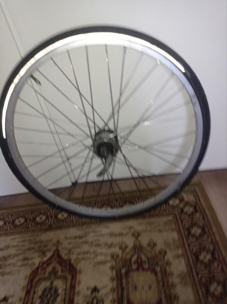 28 inch fietswielen voor en achter met of zonder banden, Ophalen of Verzenden, Gebruikt, Wiel