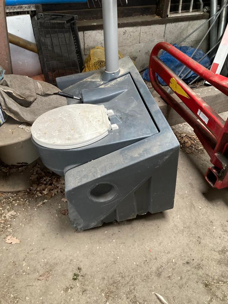 Chemisch toilet - schaftkeet - bouwkeet, Ophalen, Gebruikt