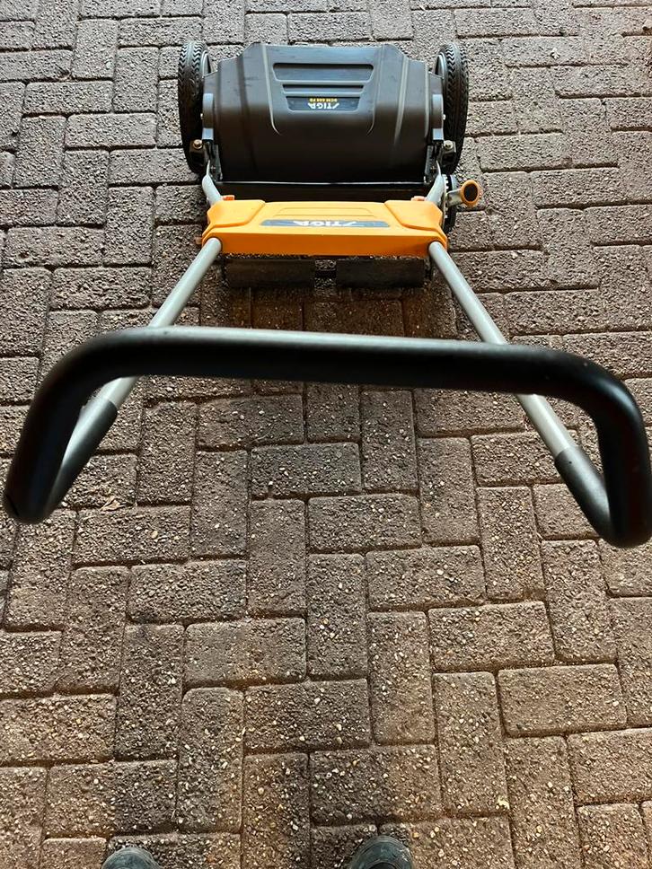 Te koop handgrasmaaier., Tuin en Terras, Grasmaaiers, Zo goed als nieuw, Kooimesmaaier, Ophalen