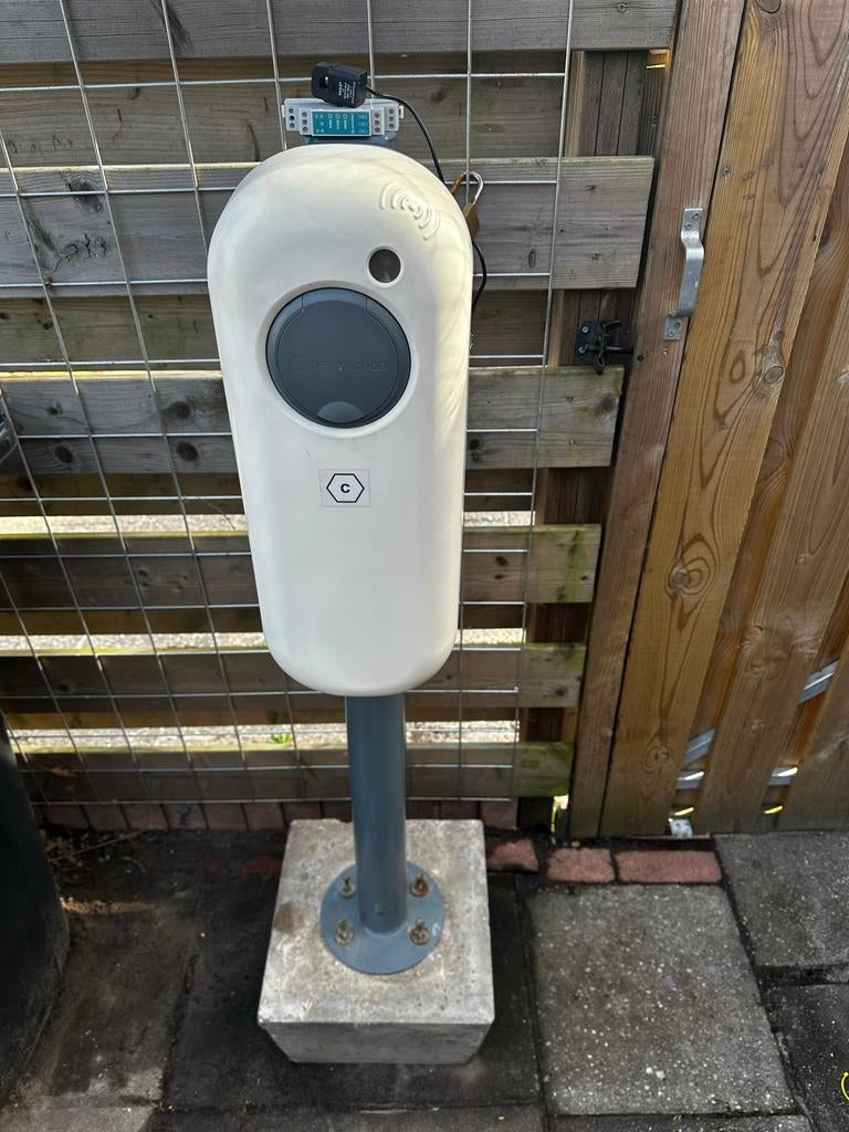 Newmotion 3.0 advanced laadpaal met dynamic power management, Auto diversen, Ophalen, Gebruikt, Laadpaal