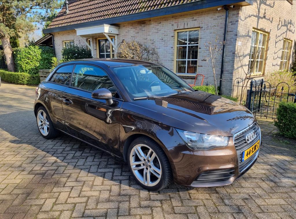 Audi A1 1.4 Tfsi 90KW S-tronic 2012 Bruin, Auto's, Stof, A1, Zwart, 4 cilinders