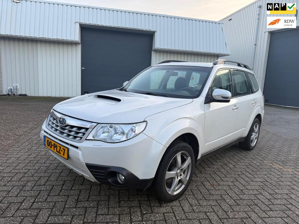 Subaru Forester 2.0 D XS Premium / 4x4 / Panorama, Auto's, Subaru, 1525 kg, Gebruikt, 4 cilinders, 2000 kg