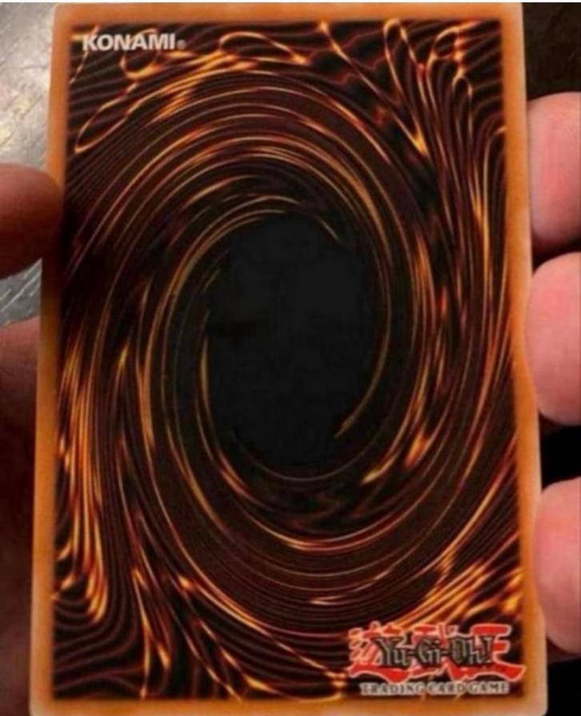 Yu-Gi-Oh! Neo Blue Eyes Ultimate Dragon SDWD 1st ed !, Hobby en Vrije tijd, Verzamelkaartspellen | Yu-gi-Oh!, Ophalen of Verzenden