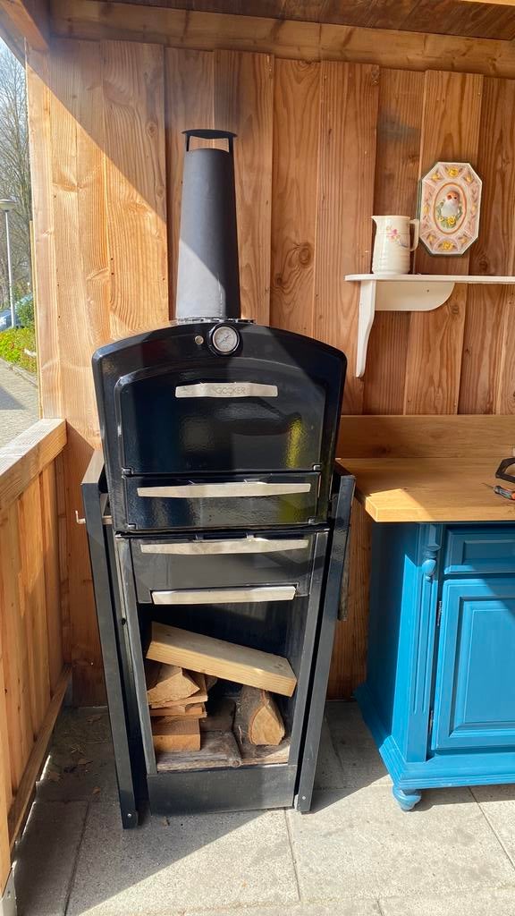 BBQ le GOOKER, met vuurkorf en houtopslag, Ophalen, Gebruikt