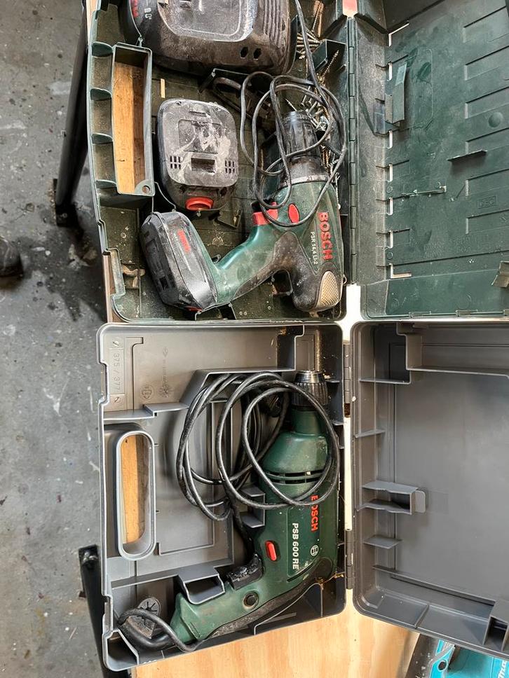Bosch Boormachines Set: PSR 14,4 LI-2 & PSB 600 RE, Doe-het-zelf en Verbouw, Gereedschap | Boormachines, Gebruikt, Boor- en Schroefmachine