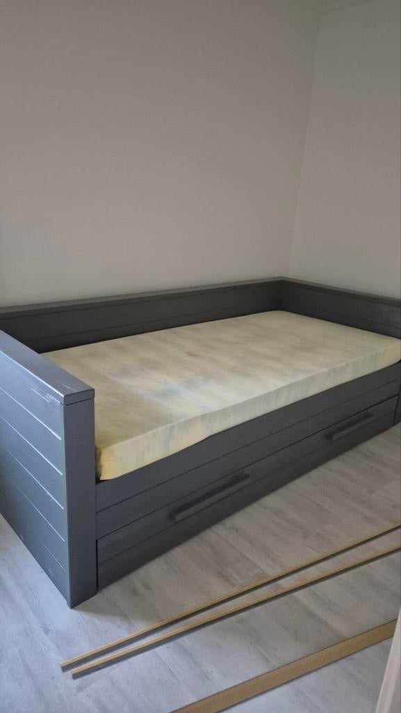 Woood bed met extra bedlade, Huis en Inrichting, Ophalen, 90 cm, Eenpersoons, Zo goed als nieuw