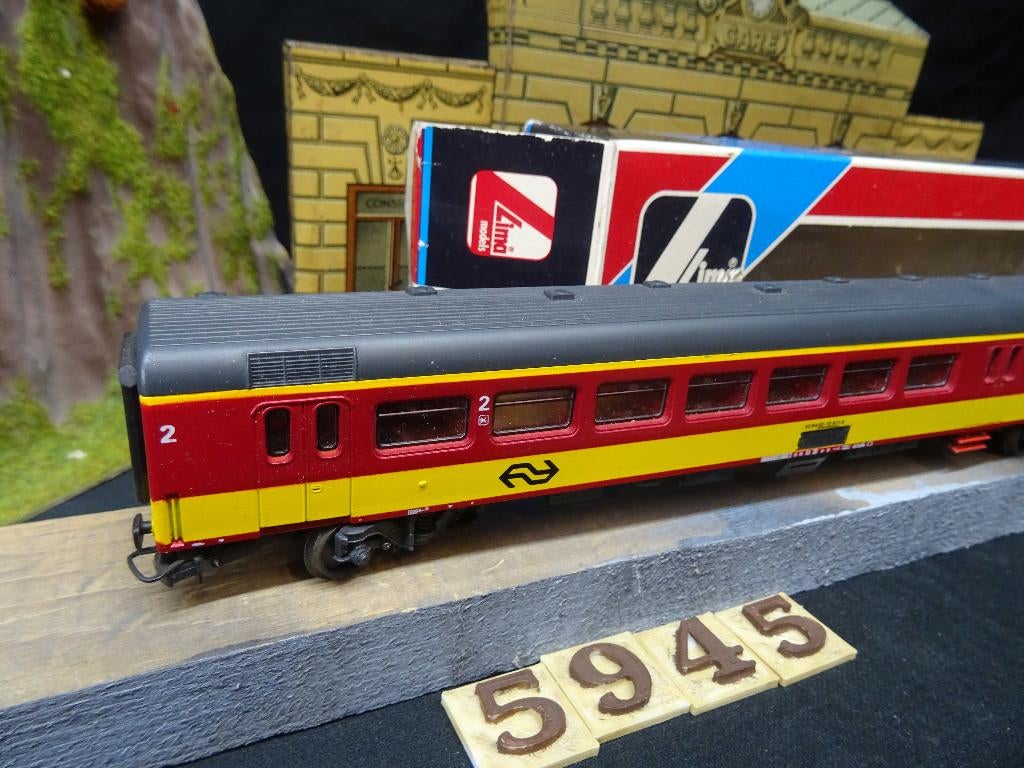 VOITURE VOYAGEURS CIWL PULLMAN SNCF HO LIMA MODELE FACON JOUET VINTAGE
