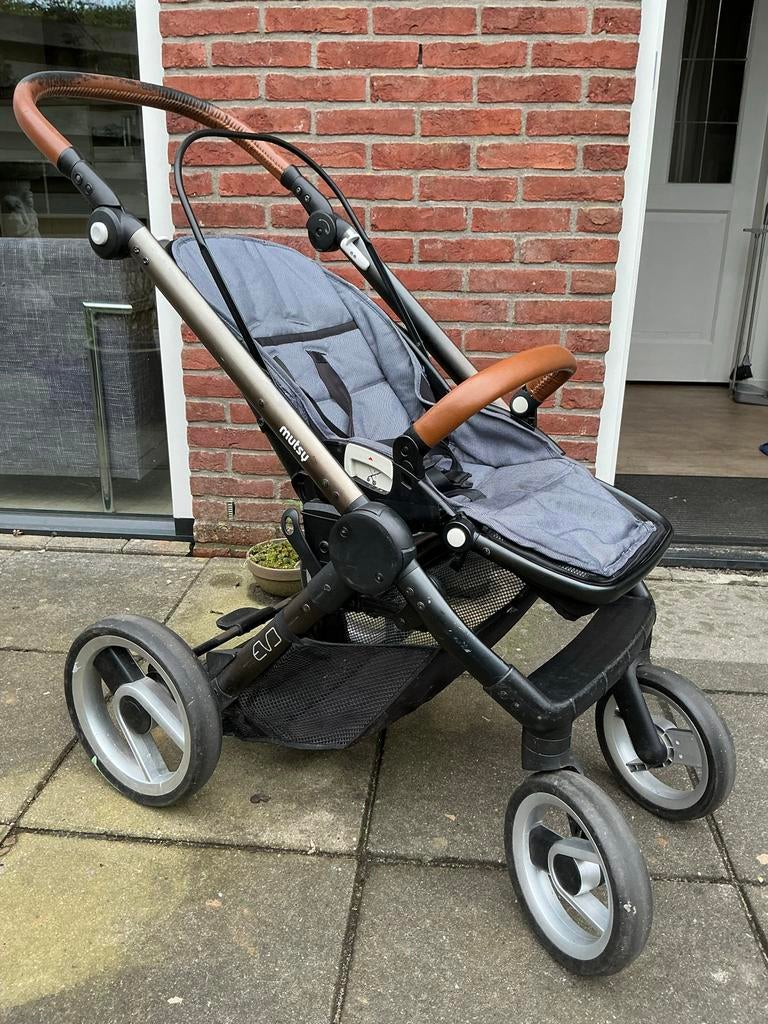 Mutsy wandelwagen met kap - Gebruikt, maar stevig!, Gebruikt, Verstelbare duwstang, Mutsy, Ophalen