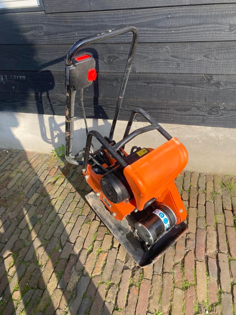 Trilplaat TE HUUR, Tuin en Terras, Ophalen, Gebruikt