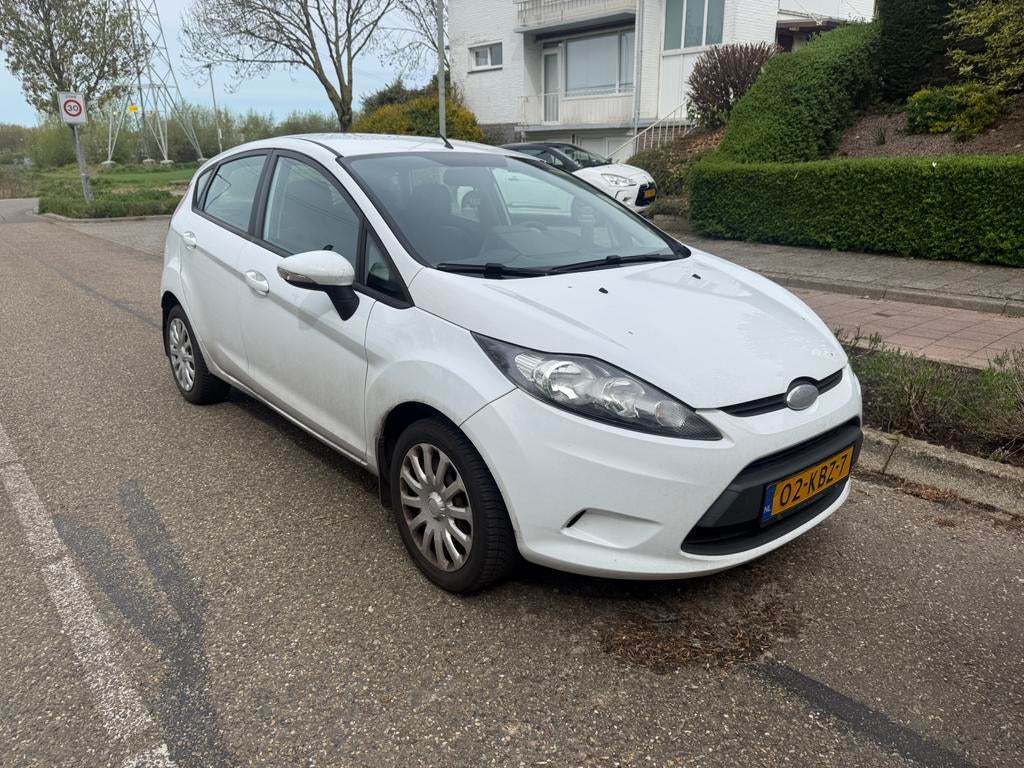 Ford Fiësta 1.25 44KW 5DR 2009 Wit carplay, Voorwielaandrijving, 40 €/maand, 1242 cc, 4 cilinders