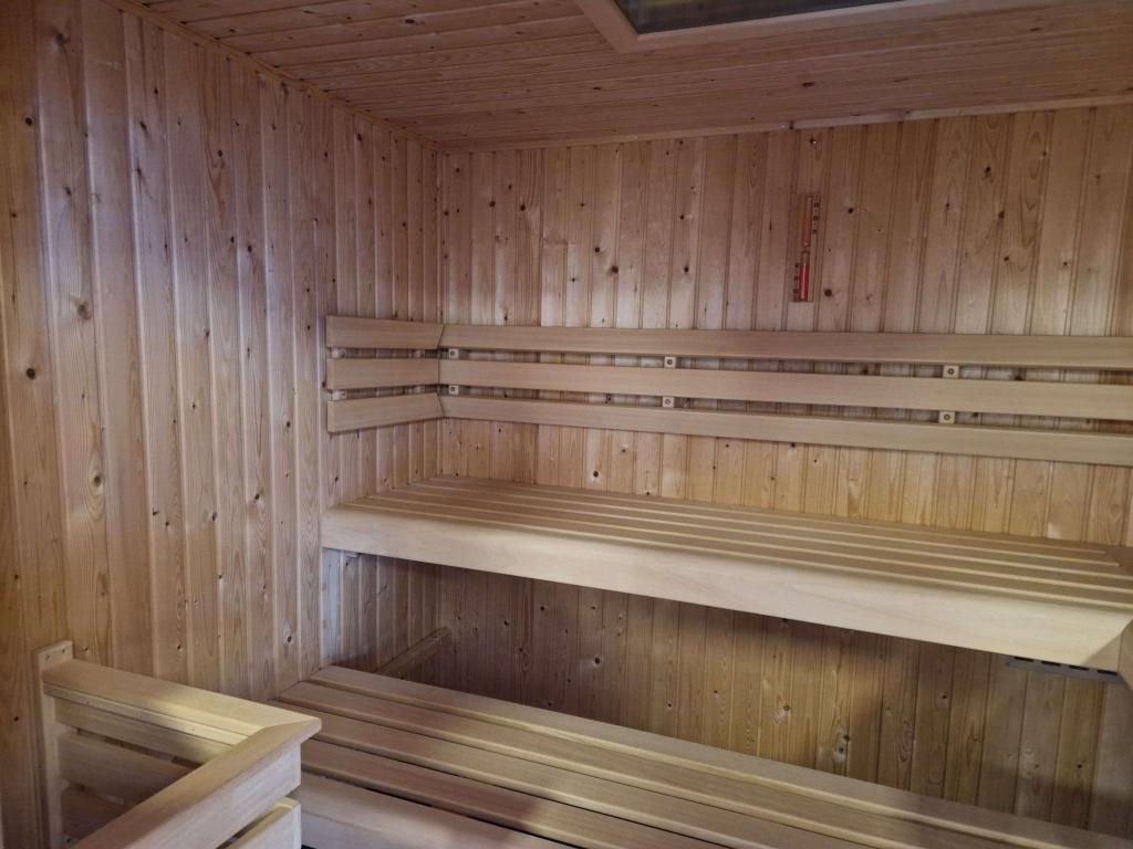 Grote Finse sauna (Showmodel) Helemaal compleet!, Niet ingevuld, Niet ingevuld, Niet ingevuld