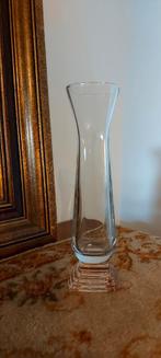 Mooi slank Vintage vaasje met rose voet, Antiek en Kunst, Antiek | Glas en Kristal, Ophalen of Verzenden