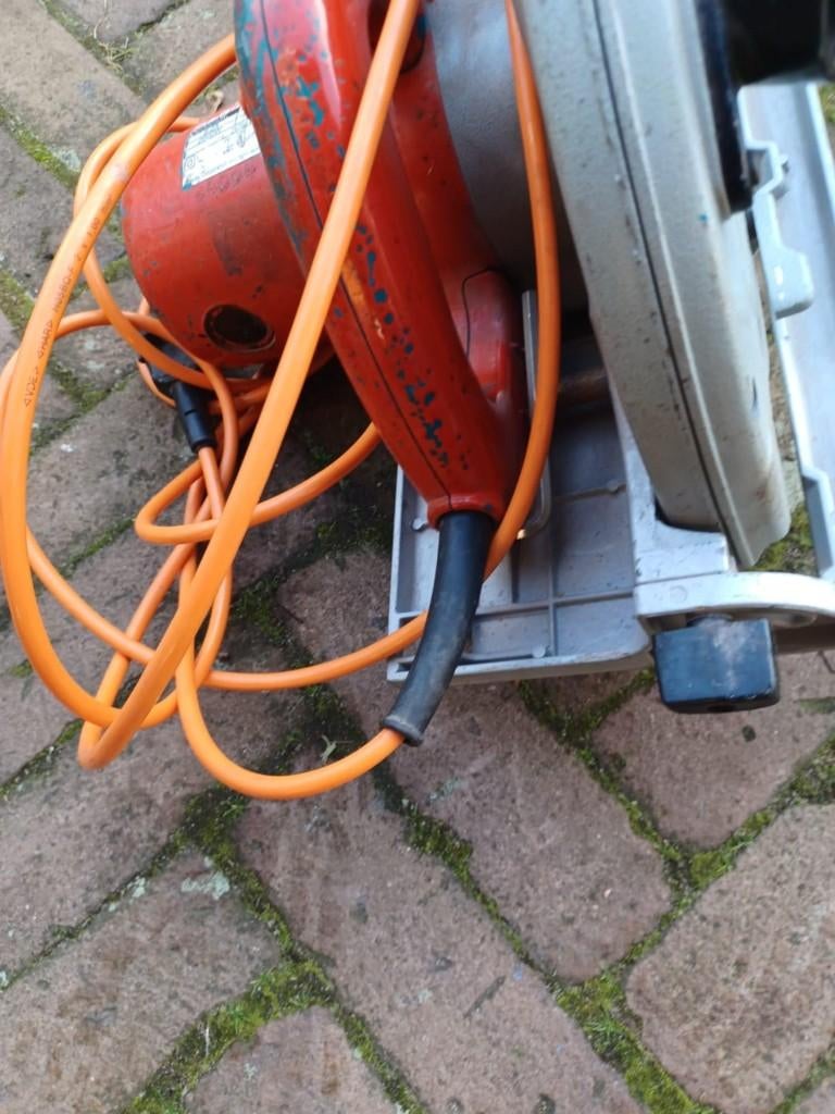 Makita cirkelzaag 235 mm 230 volt 2000 w 5903r, Ophalen, Gebruikt
