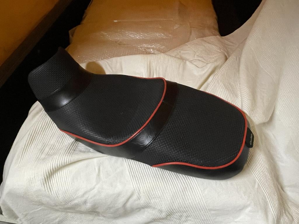 Zadel Kawasaki GPZ 500S, Ophalen, Gereviseerd
