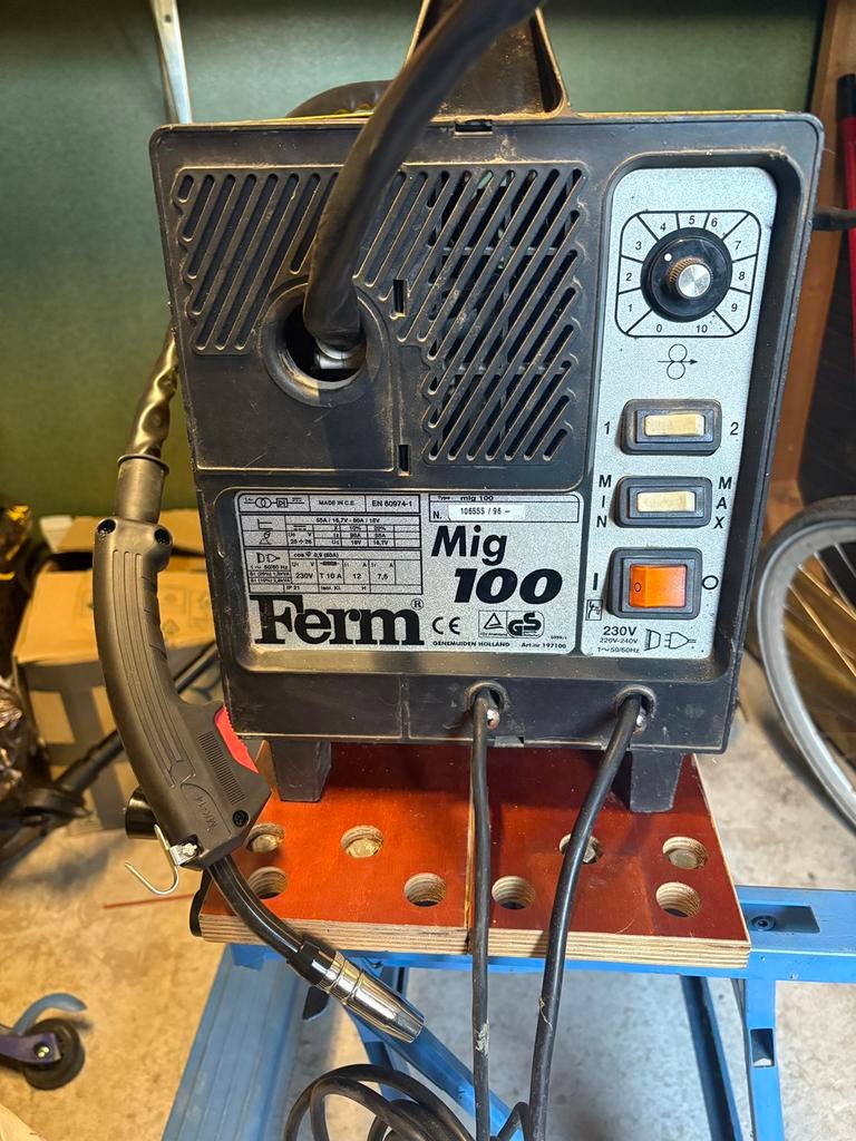 Ferm lasapparaat, Ophalen, Zo goed als nieuw, Minder dan 150 ampère, Elektroden