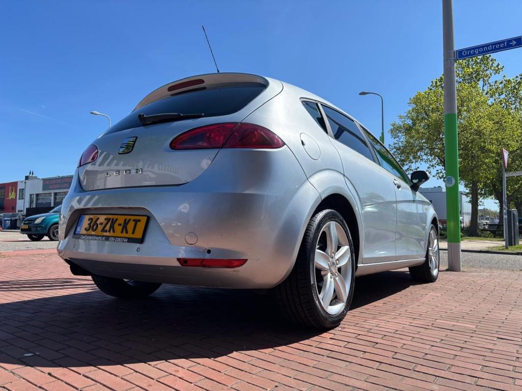 SEAT Leon 1.6 Streetstyle airco navi cruise control, Auto's, Seat, 13 km/l, Parkeersensor, Gebruikt, 4 cilinders