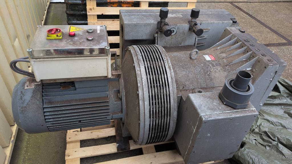 2x Vacuumpomp Rietschle&Busch 18kw, Ophalen, Gebruikt, Elektromotor, 1800 rpm of meer