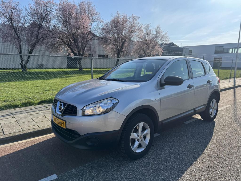 Nissan Qashqai 1.6 Visia Airco|Trekhaak| Grote beurt| NAP, Voorwielaandrijving, Euro 5, Stof, Gebruikt