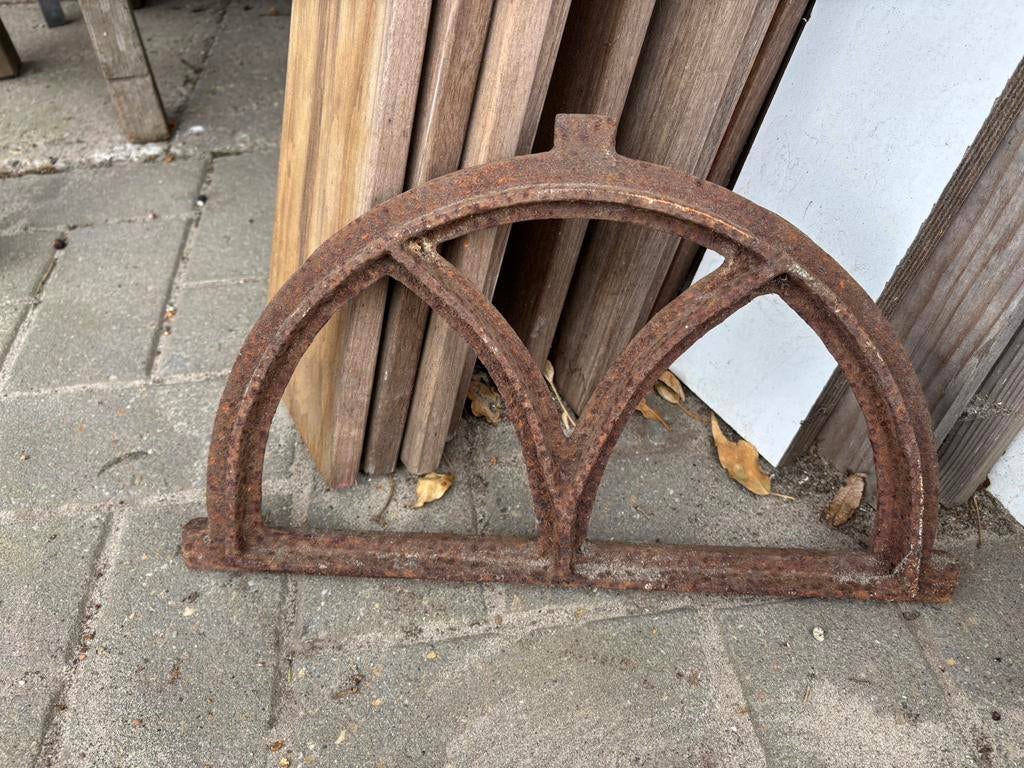 Mooi gietijzeren stalraam te koop, Ophalen, Zo goed als nieuw