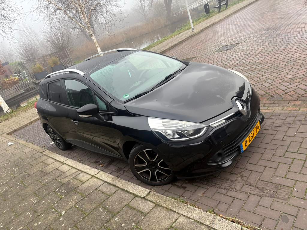 Renault Clio 1.5 DCI Estate 2015 APK 6-4-2027, Auto's, Renault, Particulier, Clio, Diesel, Euro 6, A, Stationwagon, Handgeschakeld