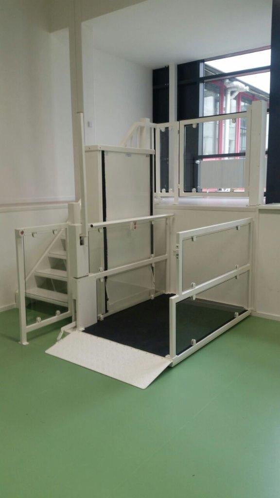 Hefplateau van Euroliften voor mindervaliden en goederen., Verzenden, Nieuw