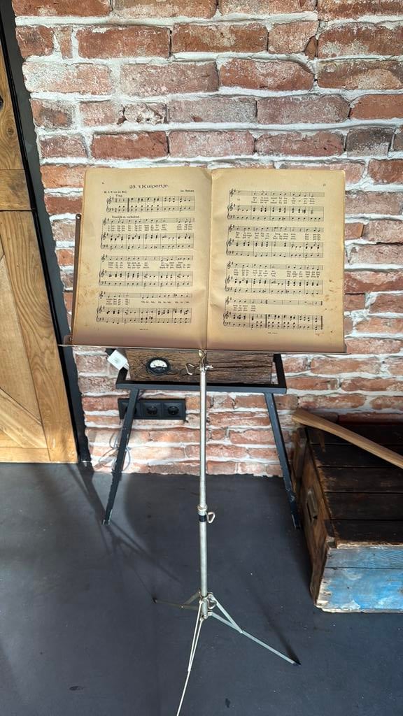 Mooie Muziek standaard, Ophalen of Verzenden, Zo goed als nieuw