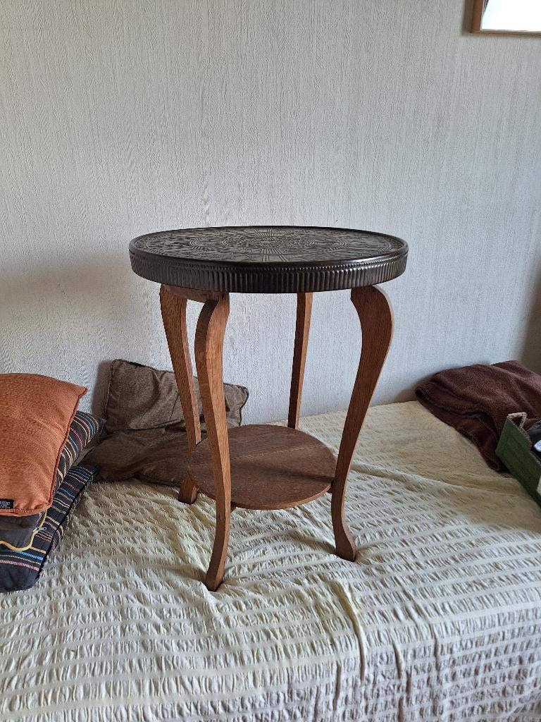 antieke bijzettafel, Ophalen