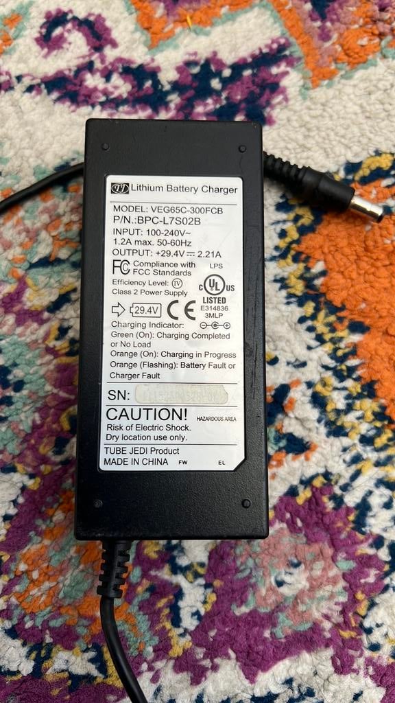 Oplader accu . Bakfiets, Ophalen, Nieuw