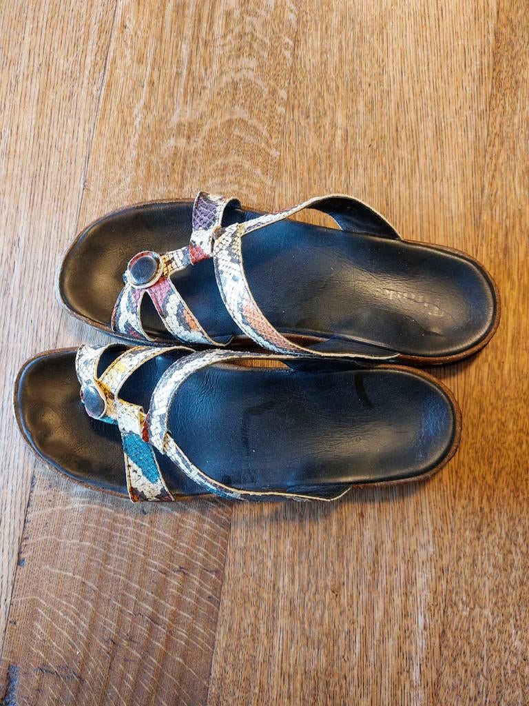 Slippers van Think! Maat 42, Ophalen of Verzenden, Gebruikt, Meisje