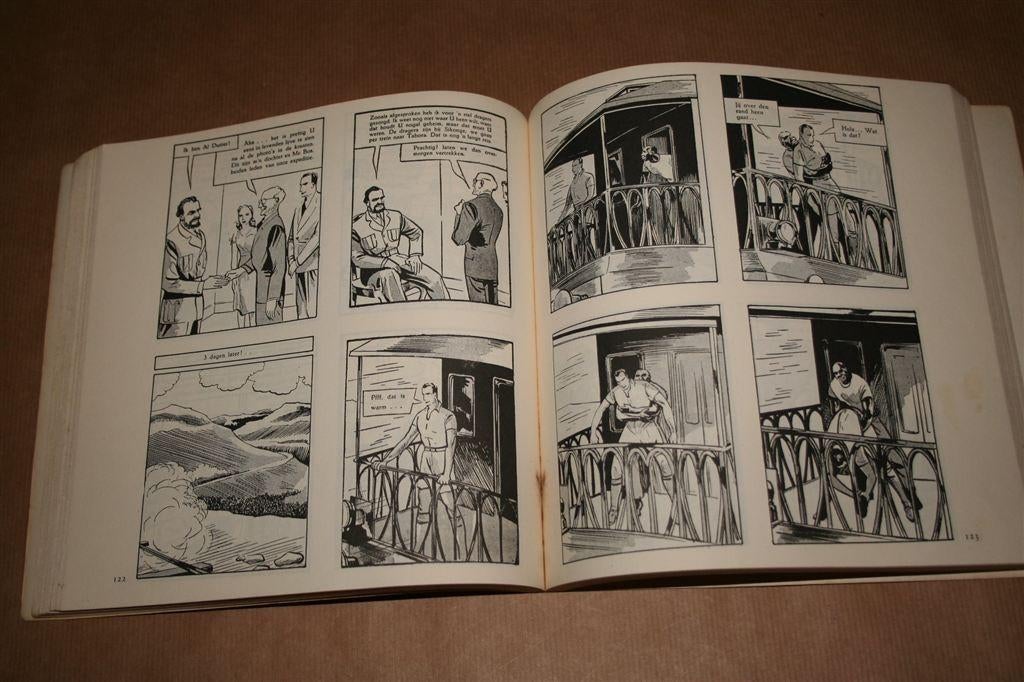 Dick Bos omnibus 5–8 – Alfred Mazure [detective-strips], Boeken, Stripboeken, Eén stripboek, Ophalen of Verzenden, Gelezen