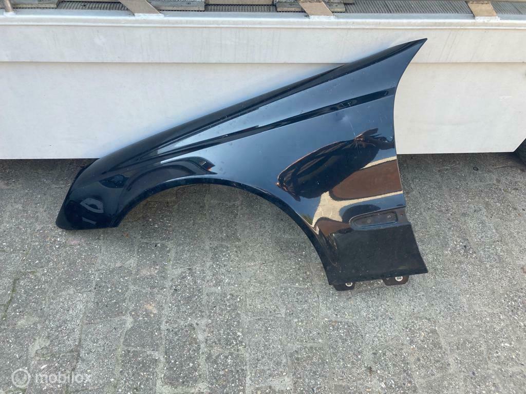 Mercedes-Benz E-klasse W211 S211 Linker voorscherm, Gebruikt, Mercedes-Benz, Ophalen of Verzenden, Mercedes-Benz