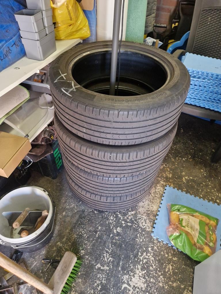 Continental zomerbanden 205/55/R17 V XL (4 stuks), Auto-onderdelen, Banden en Velgen, Ophalen, Gebruikt, 255 mm, 17 inch