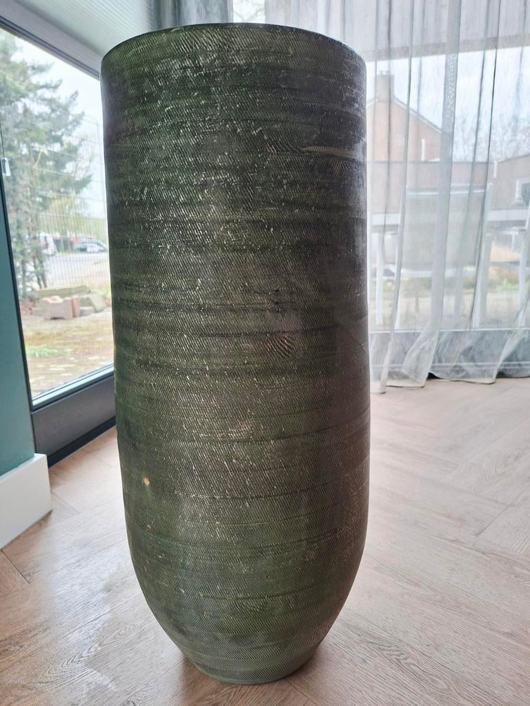 Hoge smalle bloempot, Rond, Binnen, Zo goed als nieuw, 40 tot 70 cm