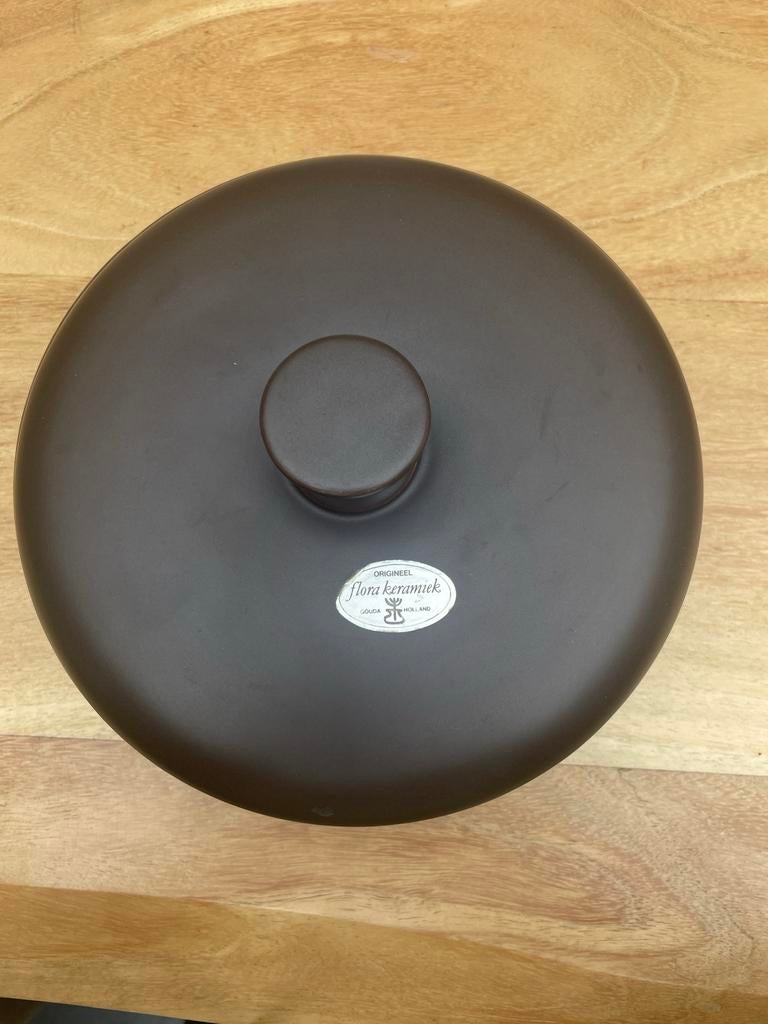 Originele Flora Keramiek Gouda Holland schaal met deksel, Ophalen of Verzenden