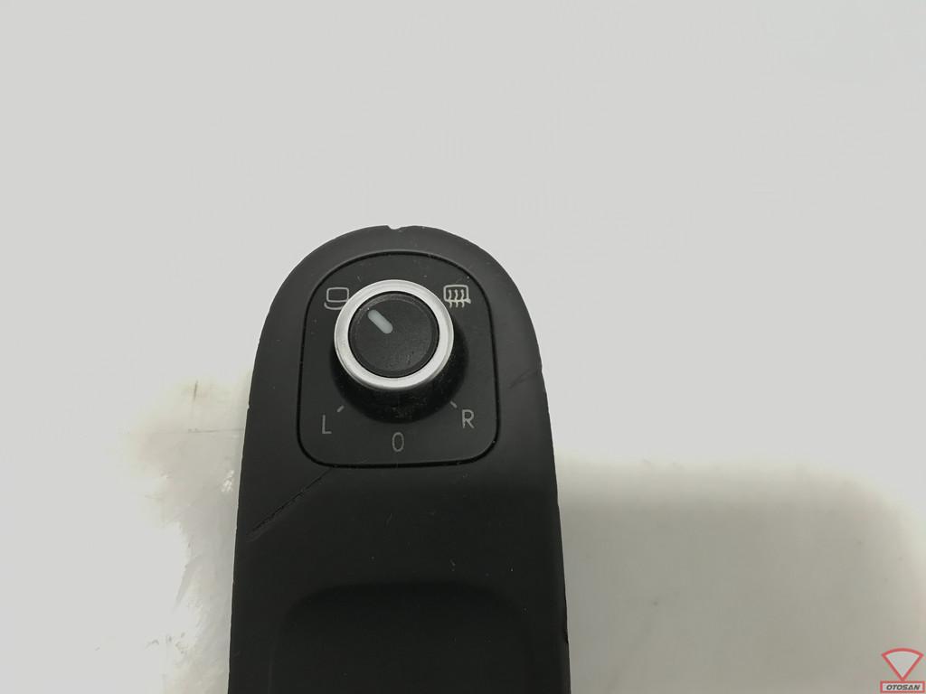 VW Golf 6 Spiegelverstelling Schakelaar Inklapbaar 5K0959565, Gebruikt, Volkswagen, Volkswagen AG, Berliner Ring 2
38440  Wolfsburg, DE