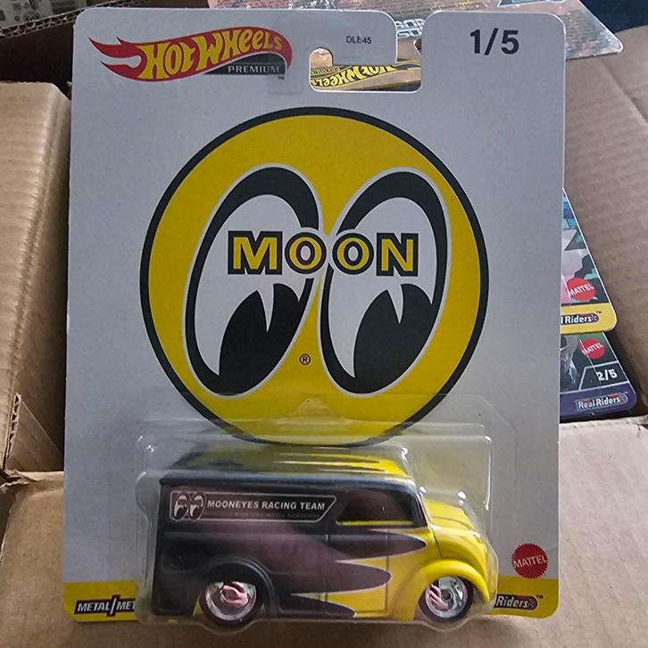 Hot Wheels Premium Mooneyes Van 1/5 - Nieuw in verpakking, Verzamelen, Speelgoed, Nieuw, Ophalen of Verzenden