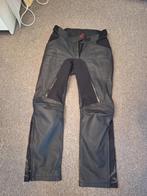 Dames motorbroek Macna halfleer maat 42, Motoren, Kleding | Motorkleding, Ophalen, Broek | textiel, Dames, Tweedehands