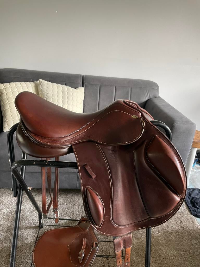 Kentaur eventer I zadel 17 inc, Dieren en Toebehoren, Ophalen, Gebruikt, Springen